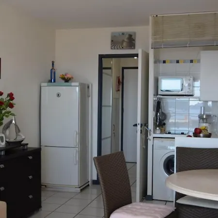 Grand 28m2 Terrasse Vue 180 - Plein Sud - Piscine - Clim - Parking Le Lavandou